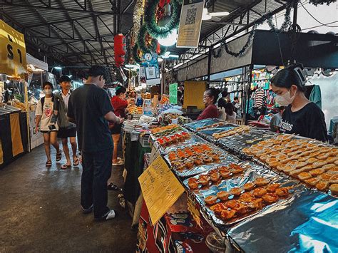 street markets in bangkok